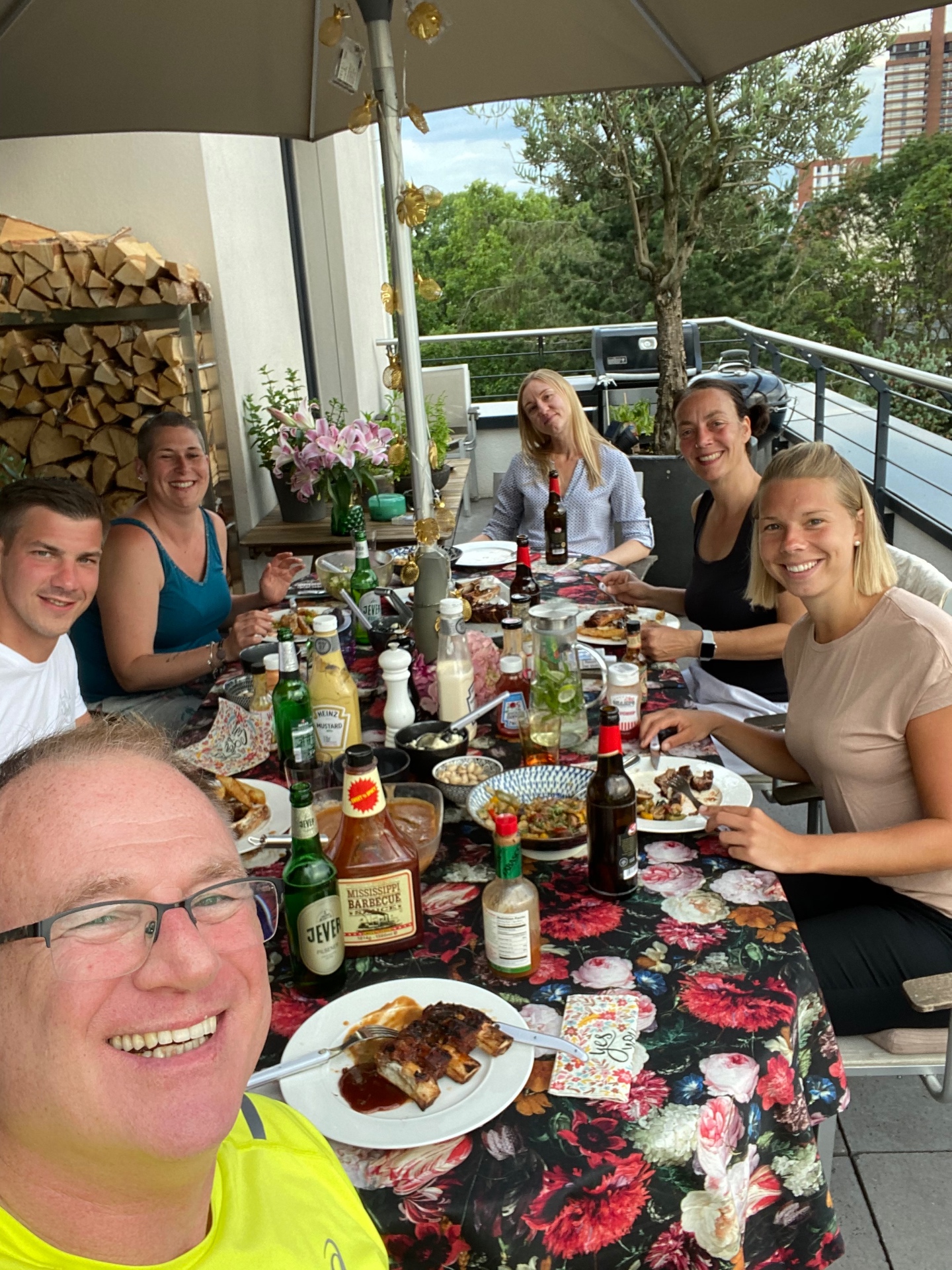 Grillabend der Dojo-Gruppe auf der Terrasse